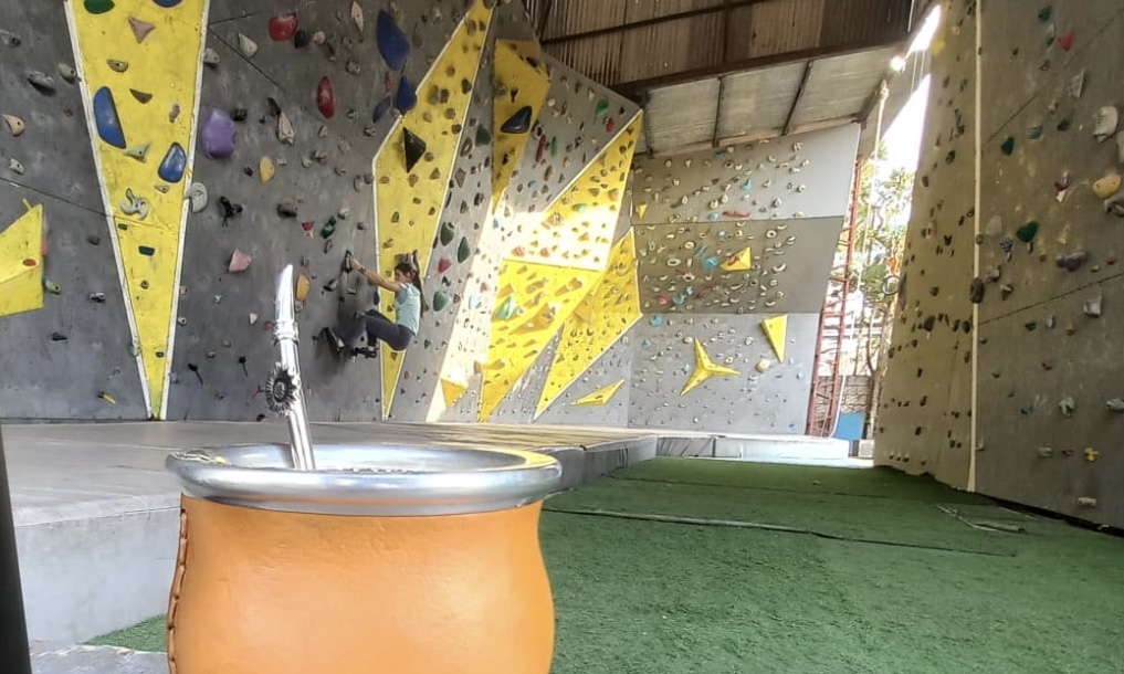 Mate & climb